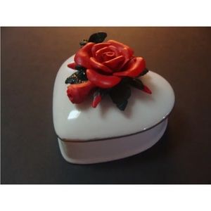 Vintage white porcelain heart shaped trinket jewelry box